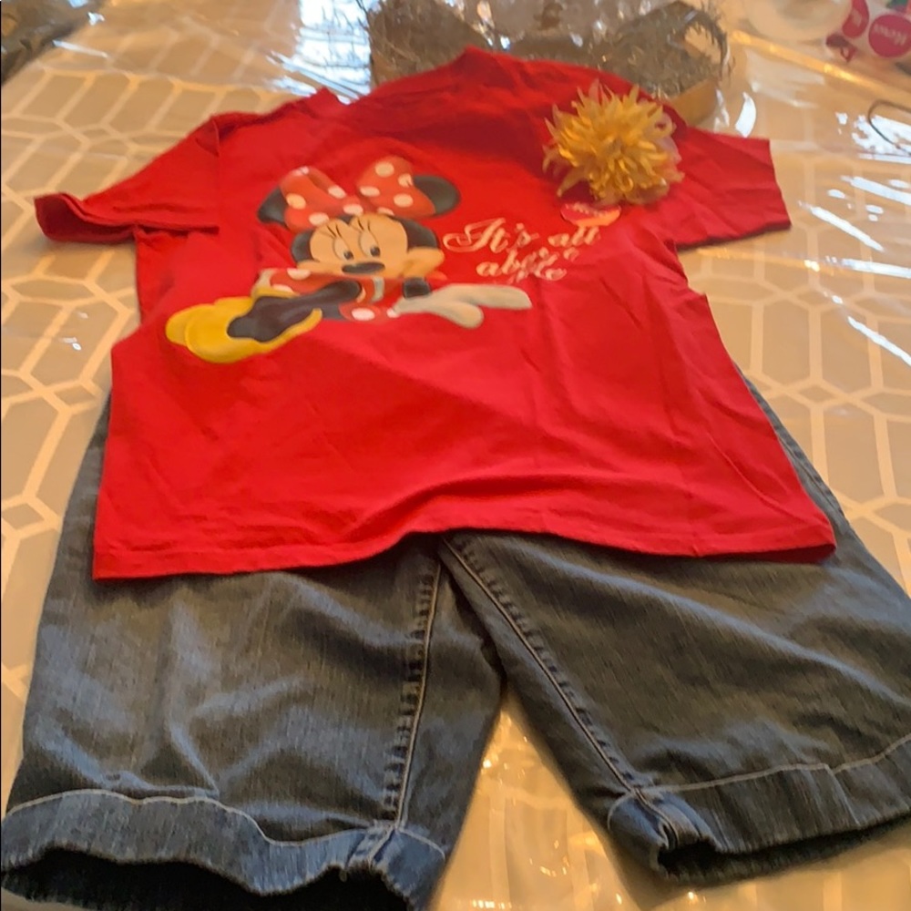 Disney mini mouse T-shirt size medium
